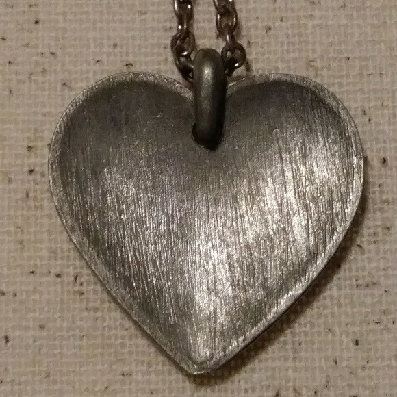 Heart Pendant Necklace Silver tone Diamond cut - Picture 5 of 6